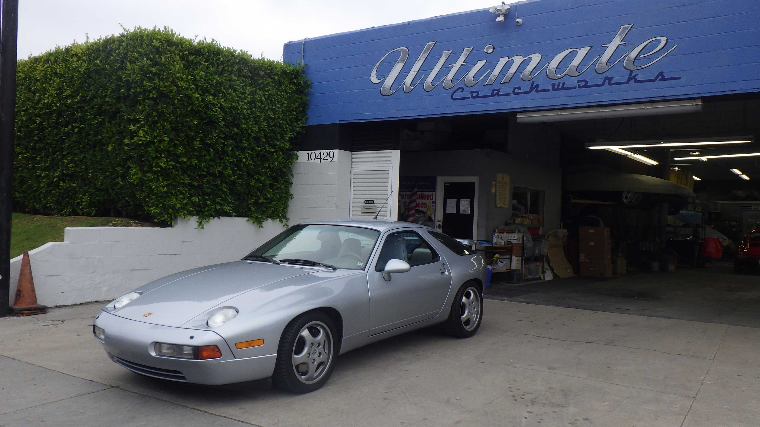 004_Gallery_1993-Porsche-928-GTS-3840x2160_001