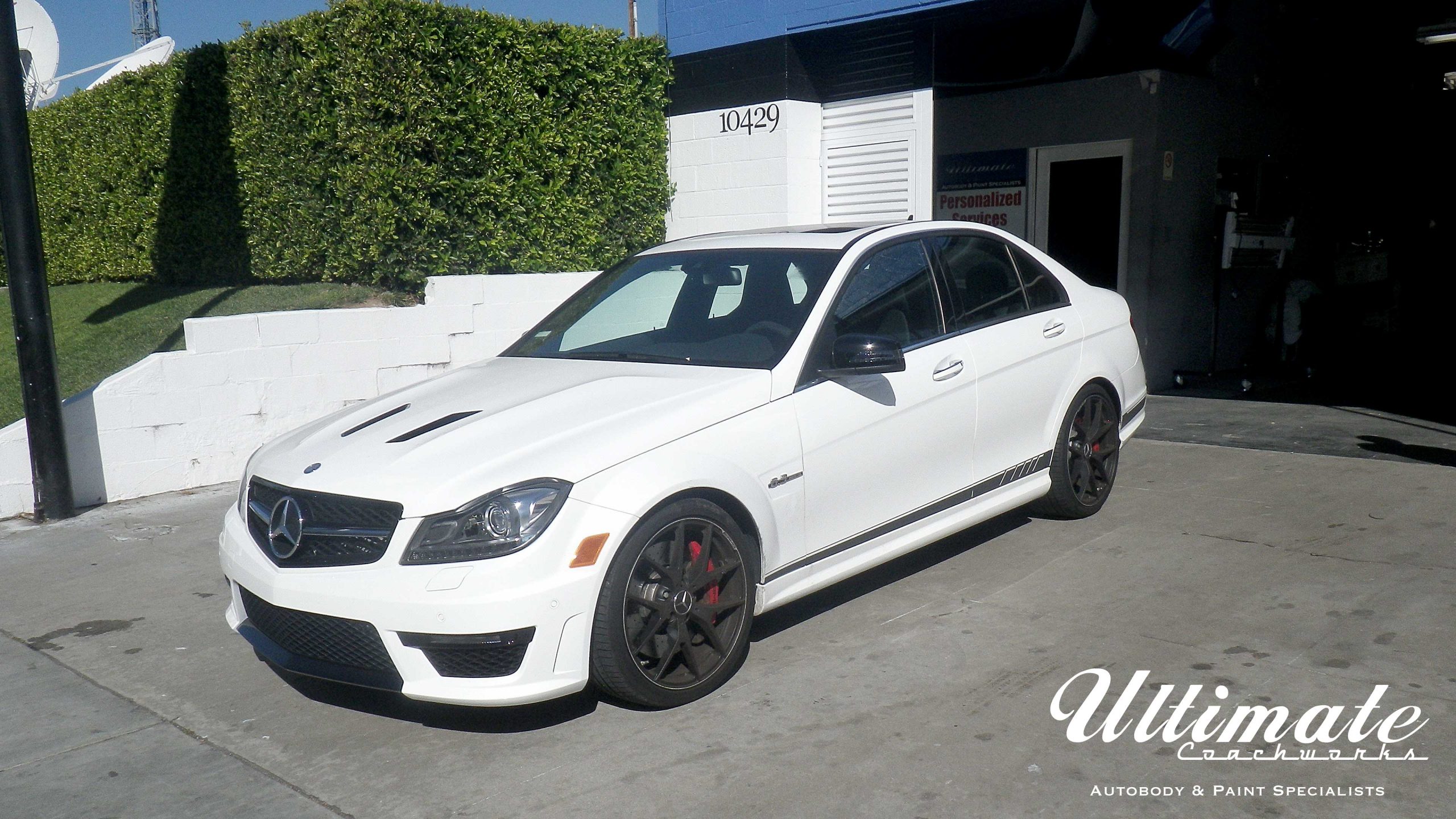 019_Gallery_One_Car_Lower-Left-UC-Logo-3840x2160_003