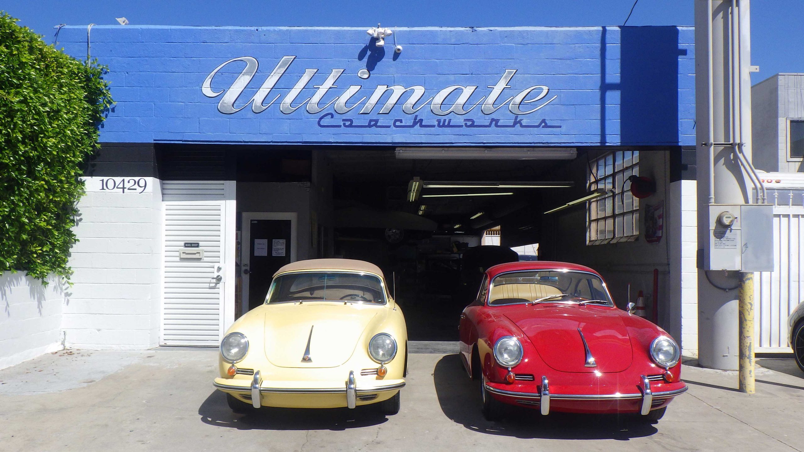 030_Gallery_two_cars_003